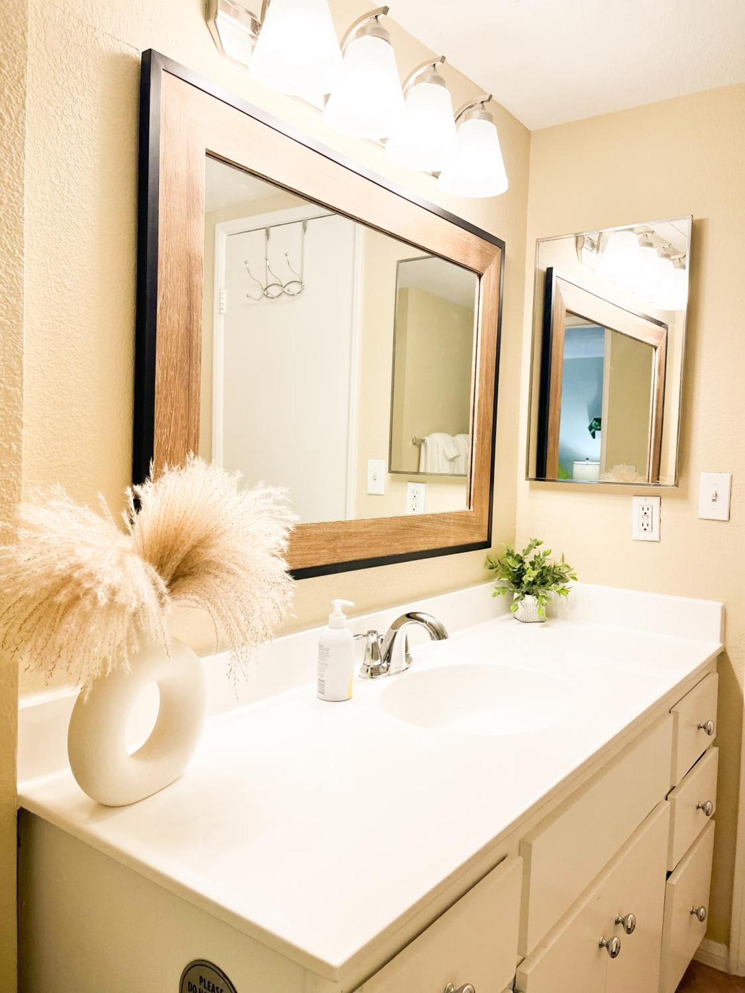 Stylish 2 Bedroom Near Ontario Airport Fontana Exterior foto